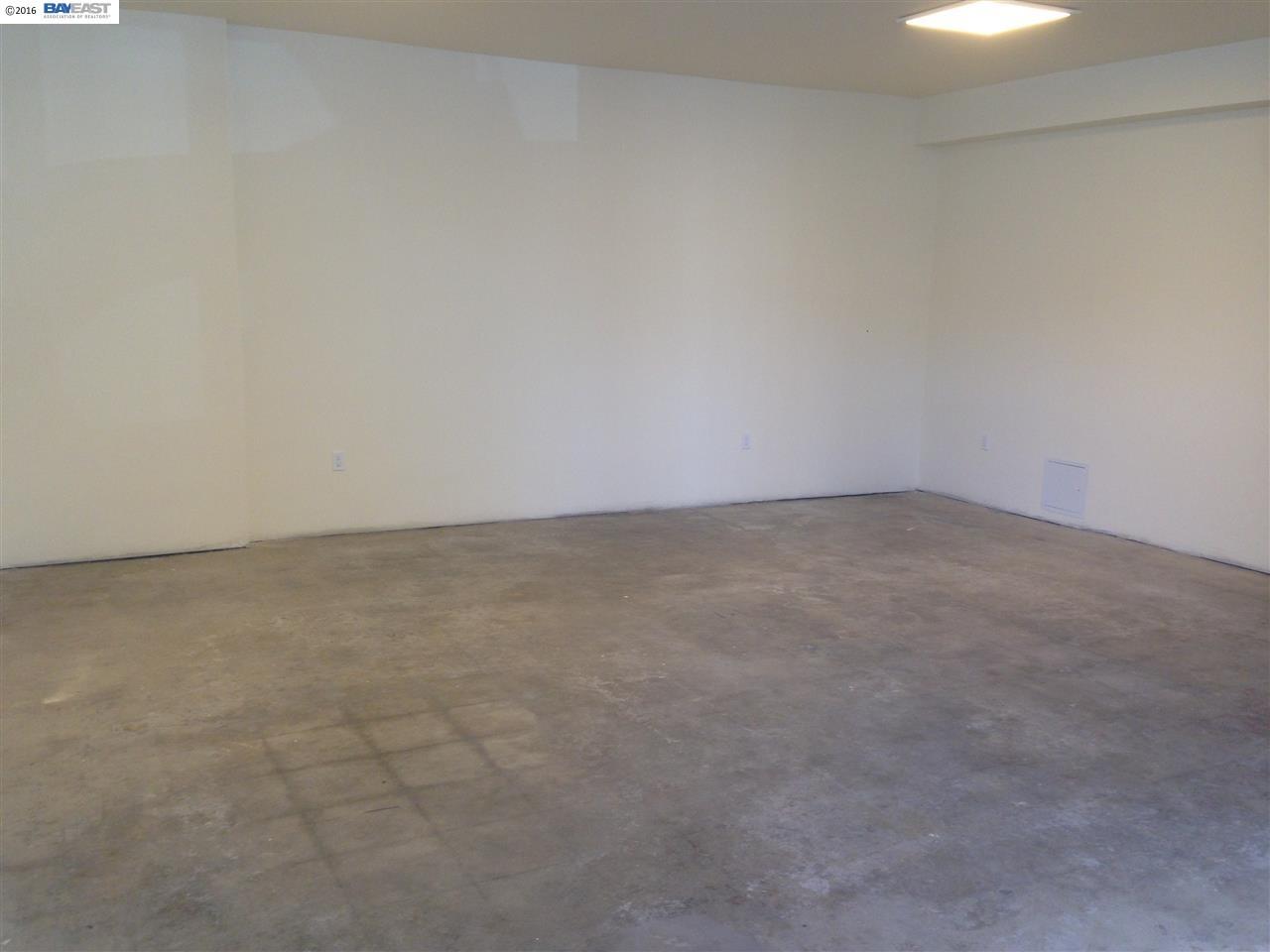 1530 FRUITVALE AVE, OAKLAND, California 94601-2323, ,Comm Industrial For Lease,For Rent,FRUITVALE AVE,40940094