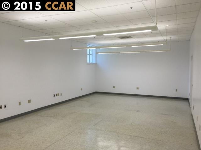 920 SAN PABLO AVE, PINOLE, California 94564, ,Comm Industrial For Lease,For Rent,SAN PABLO AVE,40940109