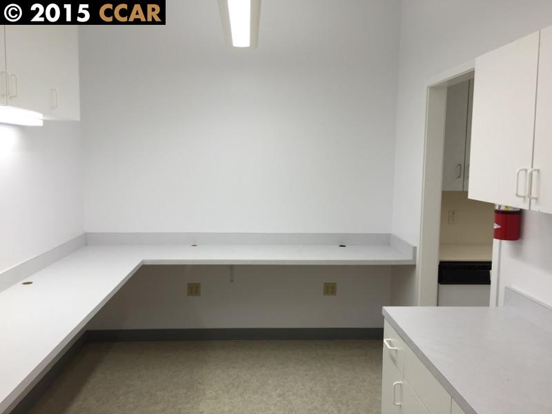 920 SAN PABLO AVE, PINOLE, California 94564, ,Comm Industrial For Lease,For Rent,SAN PABLO AVE,40940109