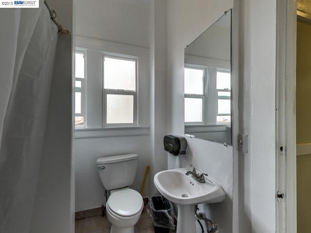 2008 Shattuck Ave., BERKELEY, California 94704, ,Comm Ri Multi-units 5+,For Sale,Shattuck Ave.,40702303