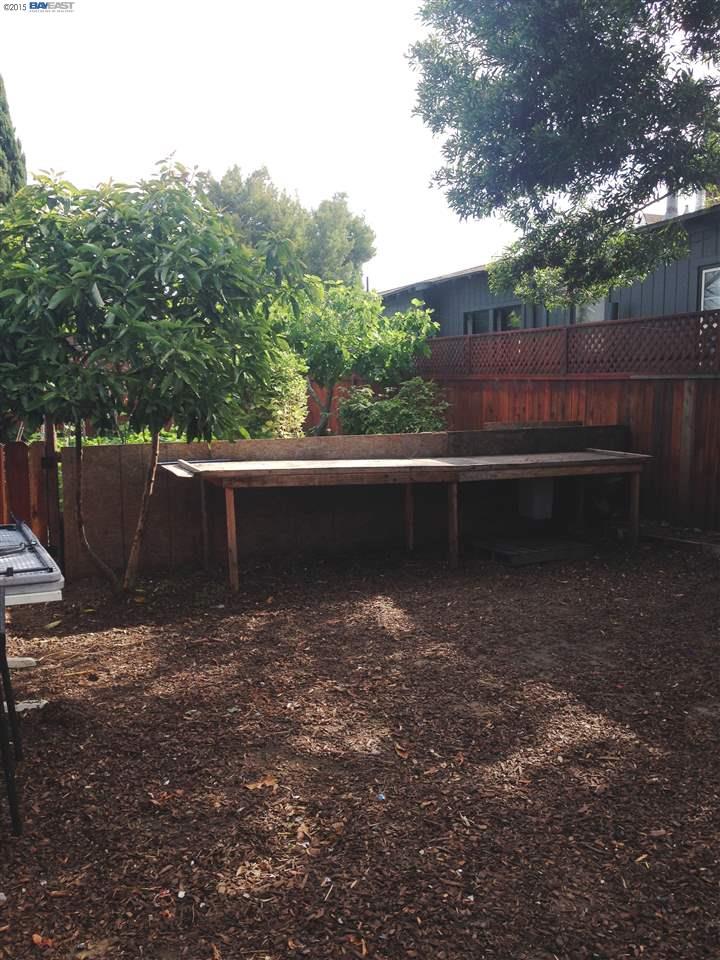 4546 International Blvd, OAKLAND, California 94601, ,Comm Ri Multi-units 5+,For Sale,International Blvd,40702343