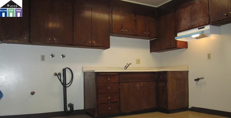 2011 7th Avenue, OAKLAND, California 94606, ,Comm Ri Multi-units 5+,For Sale,7th Avenue,40705254