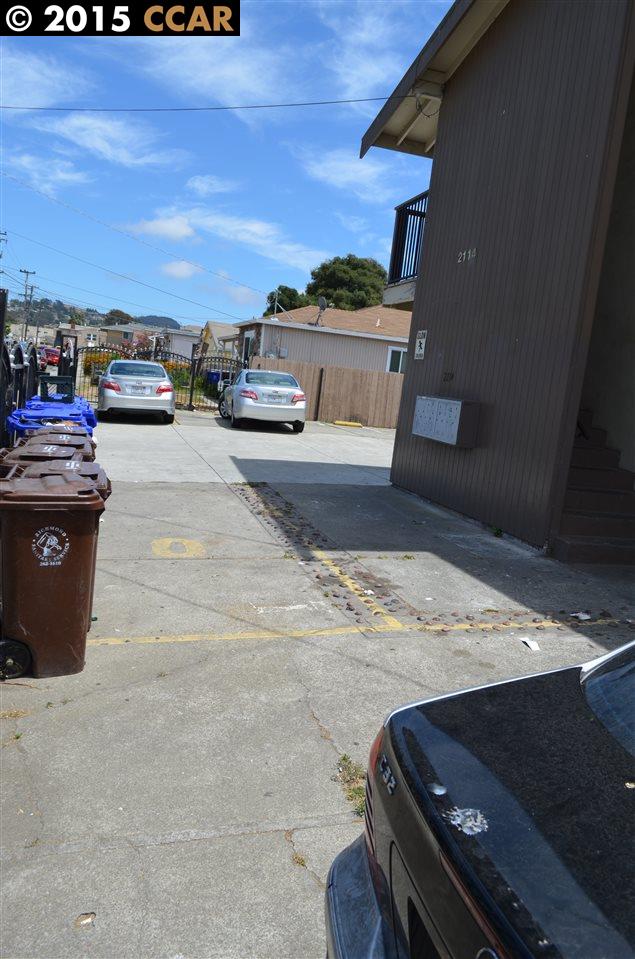 2114 BUSH AVE, SAN PABLO, California 94806, ,Comm Ri Multi-units 5+,For Sale,BUSH AVE,40707975