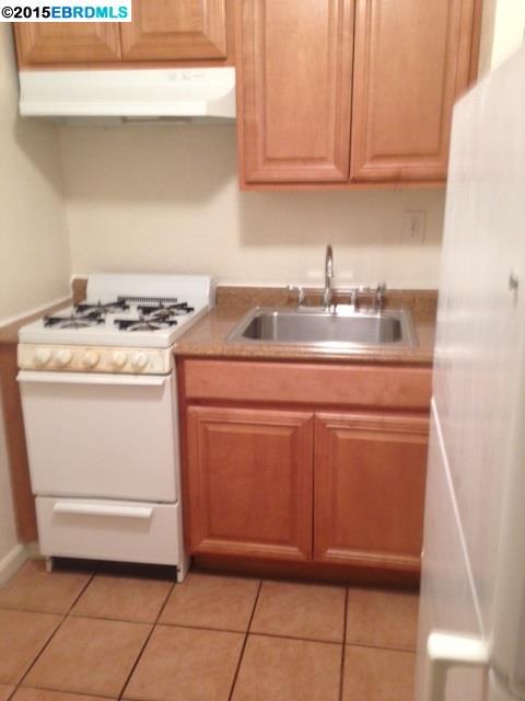 949 35th Street, OAKLAND, California 94608, ,Comm Ri Multi-units 5+,For Sale,35th Street,40708622