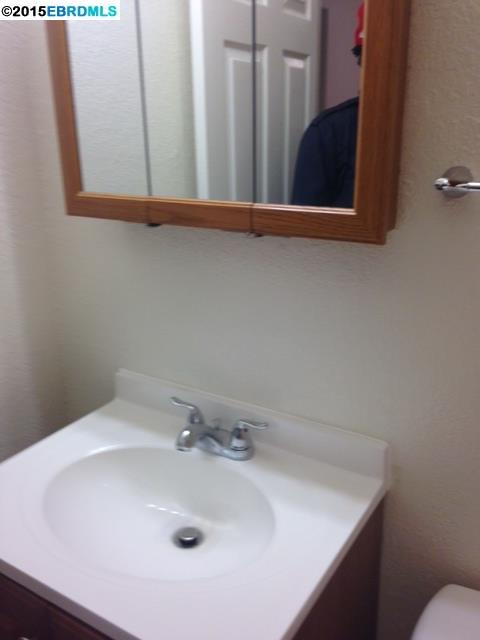 949 35th Street, OAKLAND, California 94608, ,Comm Ri Multi-units 5+,For Sale,35th Street,40708622