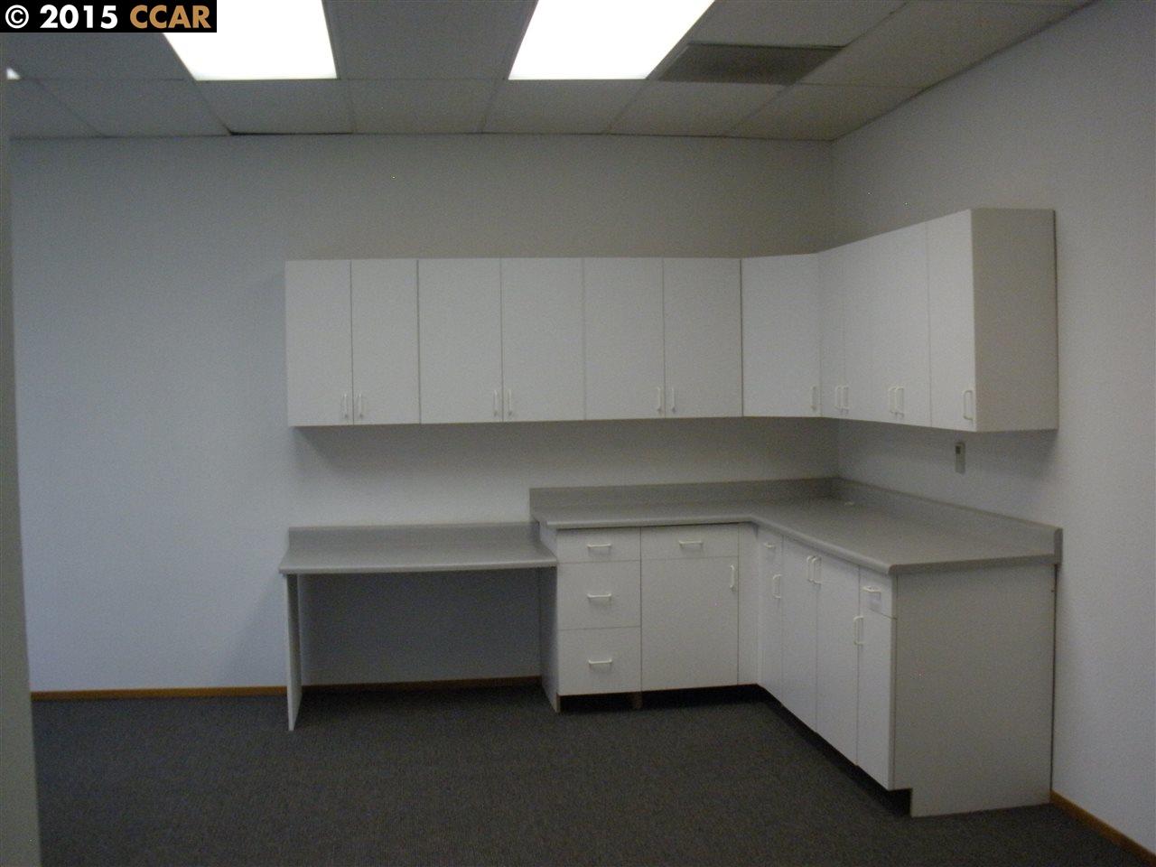 1866 CLAYTON RD, CONCORD, California 94520, ,Comm Industrial For Lease,For Rent,CLAYTON RD,40940244