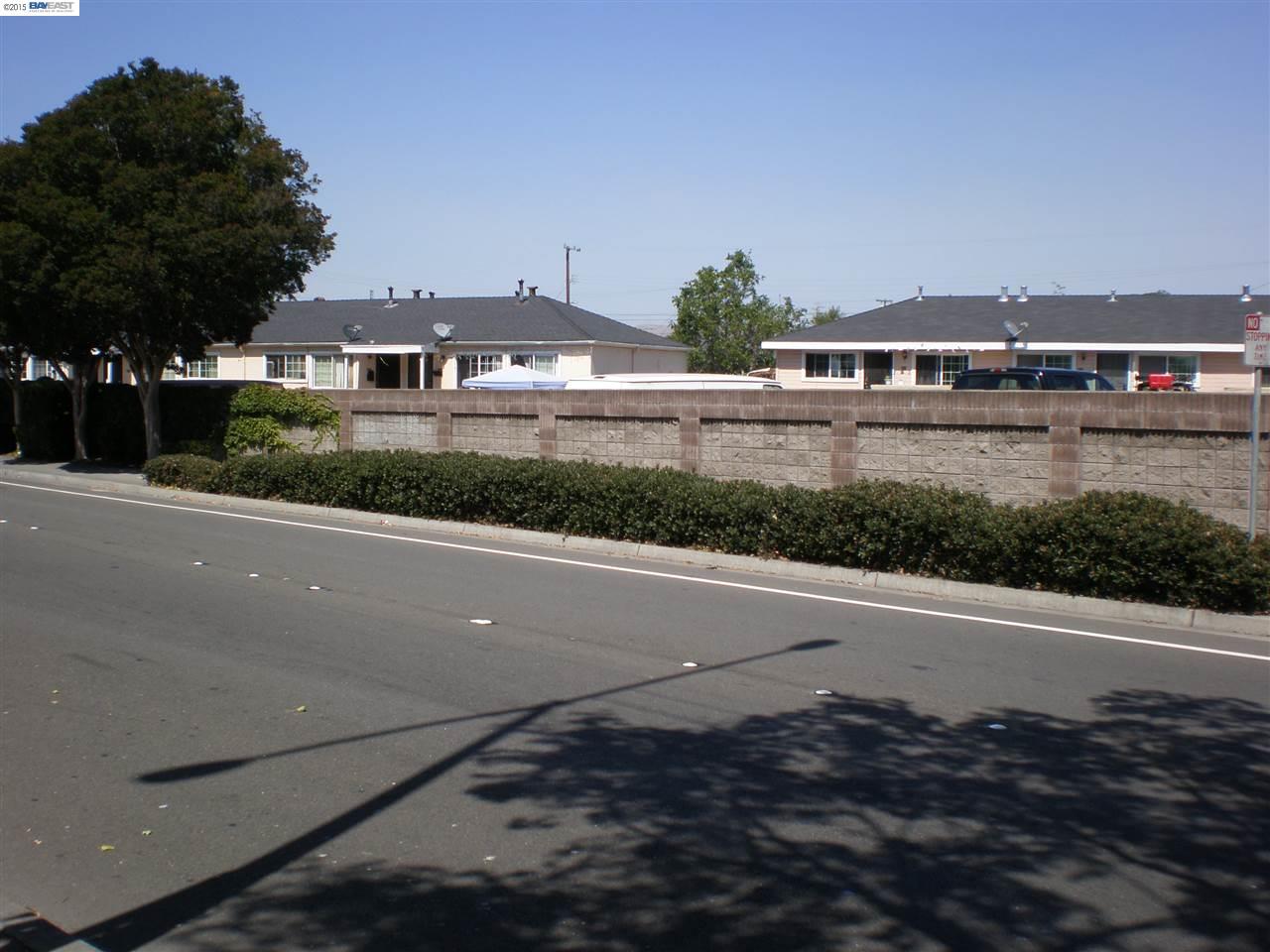 313 D St, HAYWARD, California 94541-6438, ,Comm Ri Multi-units 5+,For Sale,D St,40709535