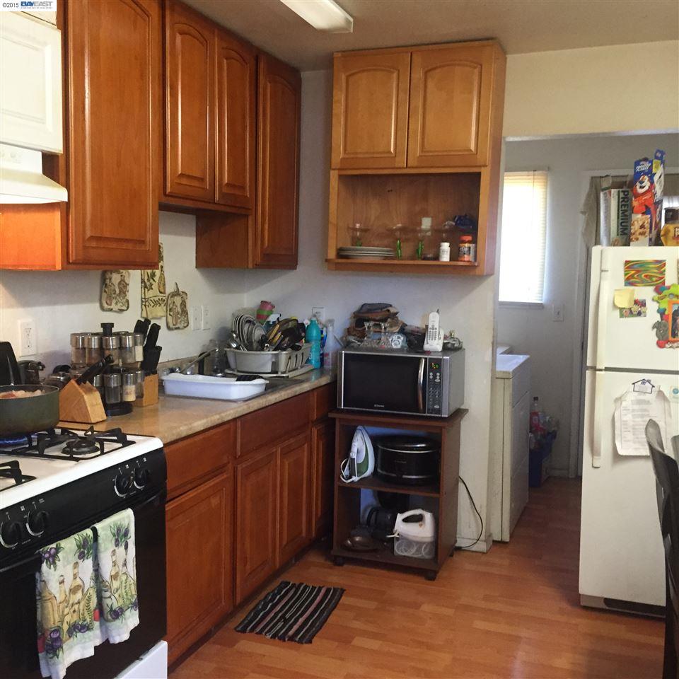 313 D St, HAYWARD, California 94541-6438, ,Comm Ri Multi-units 5+,For Sale,D St,40709535