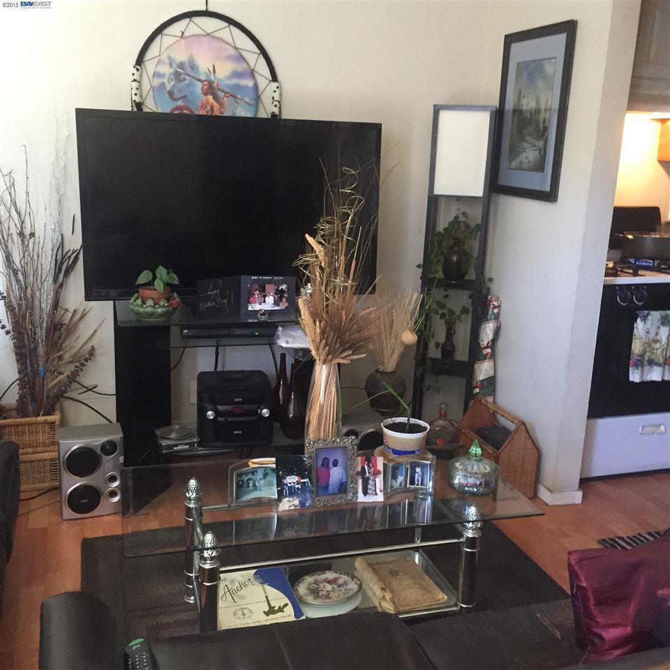 313 D St, HAYWARD, California 94541-6438, ,Comm Ri Multi-units 5+,For Sale,D St,40709535