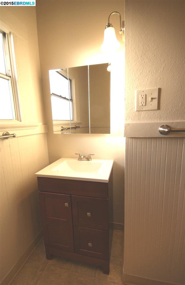 539 33rd St, OAKLAND, California 94609, ,Comm Ri Multi-units 5+,For Sale,33rd St,40713259