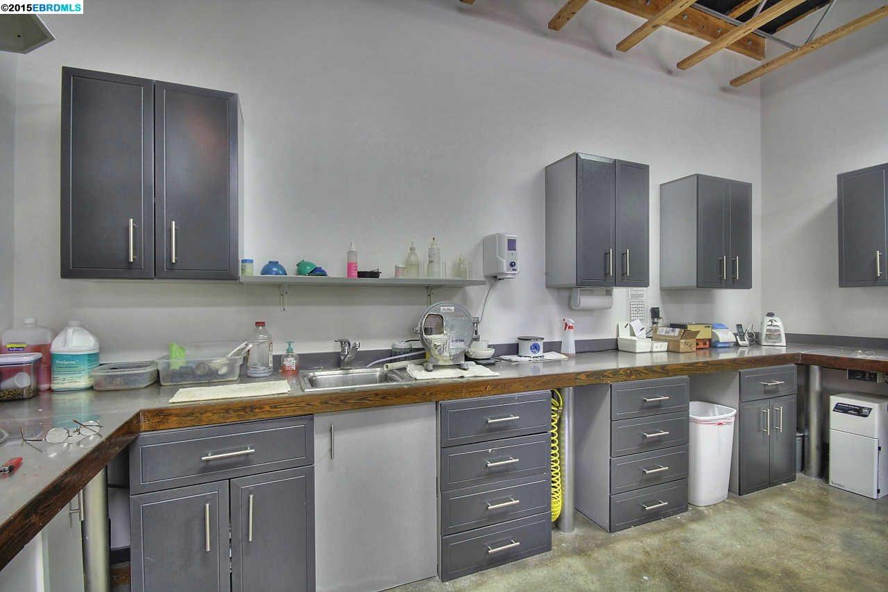 201 Tewksbury Avenue, RICHMOND, California 94801-3829, ,Comm Industrial For Lease,For Rent,Tewksbury Avenue,40940334