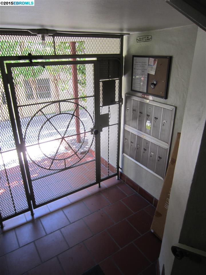 307 Lee Street, OAKLAND, California 94610, ,Comm Ri Multi-units 5+,For Sale,Lee Street,40714277