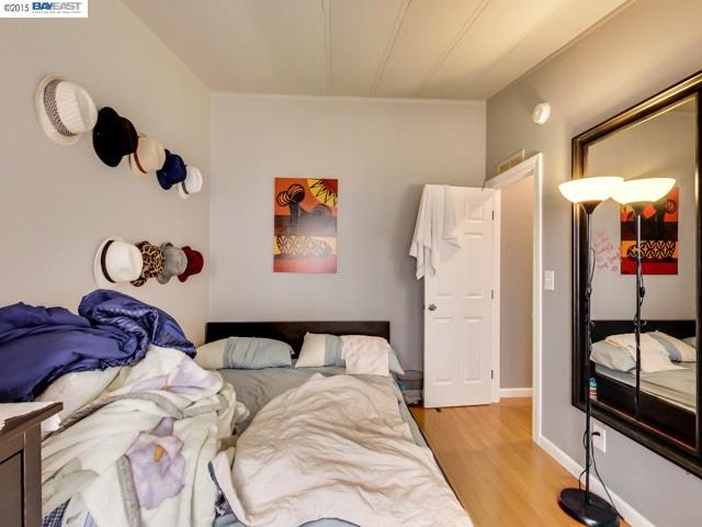 2219 23rd Ave., OAKLAND, California 94606, ,Comm Ri Multi-units 5+,For Sale,23rd Ave.,40715496