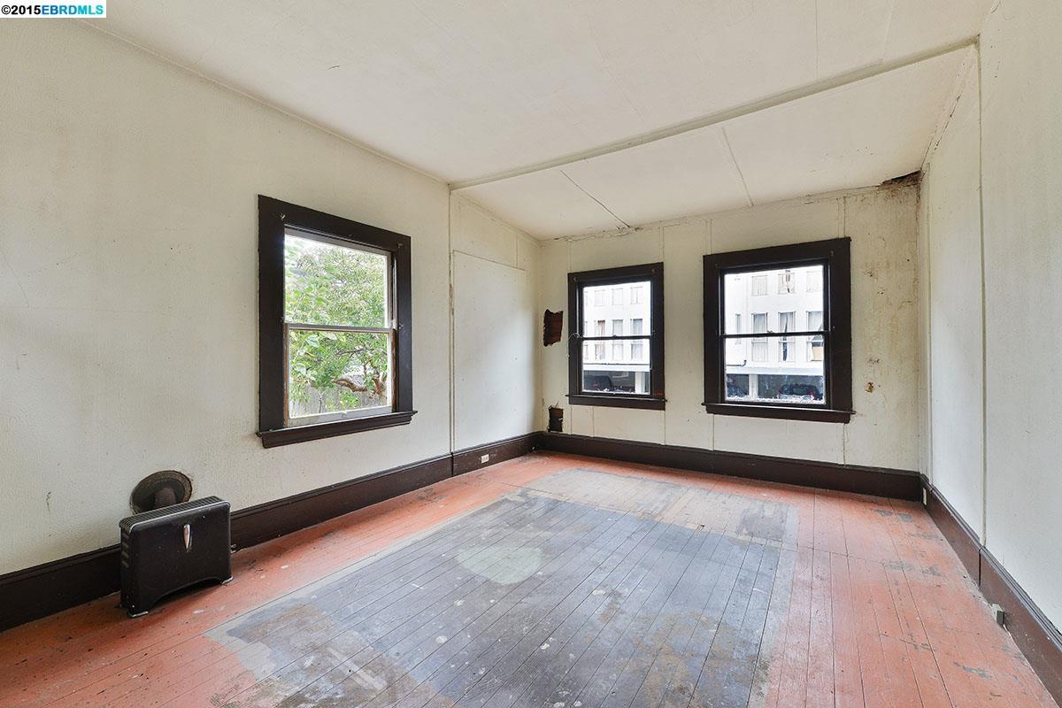 2028 BANCROFT WAY, BERKELEY, California 94704, ,Comm Ri Multi-units 5+,For Sale,BANCROFT WAY,40717113