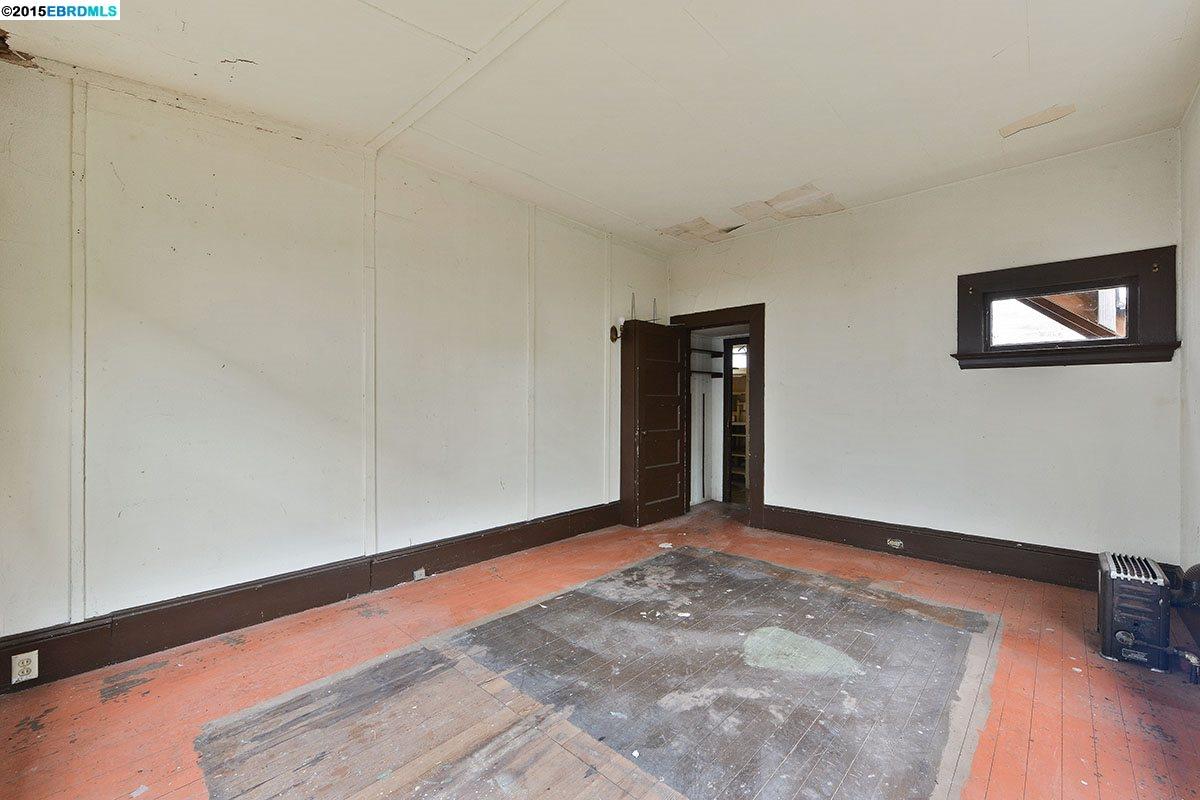 2028 BANCROFT WAY, BERKELEY, California 94704, ,Comm Ri Multi-units 5+,For Sale,BANCROFT WAY,40717113