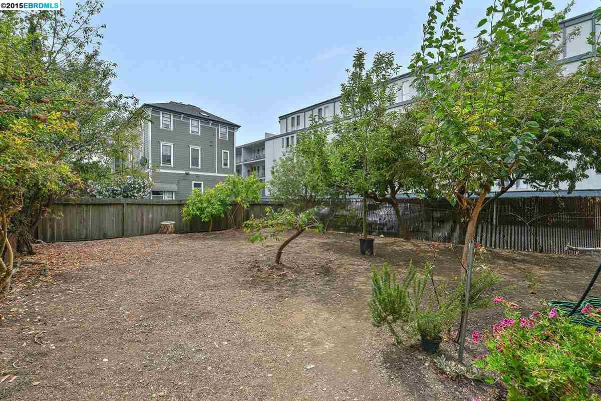 2028 BANCROFT WAY, BERKELEY, California 94704, ,Comm Ri Multi-units 5+,For Sale,BANCROFT WAY,40717113