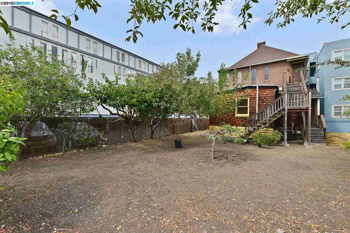 2028 BANCROFT WAY, BERKELEY, California 94704, ,Comm Ri Multi-units 5+,For Sale,BANCROFT WAY,40717113