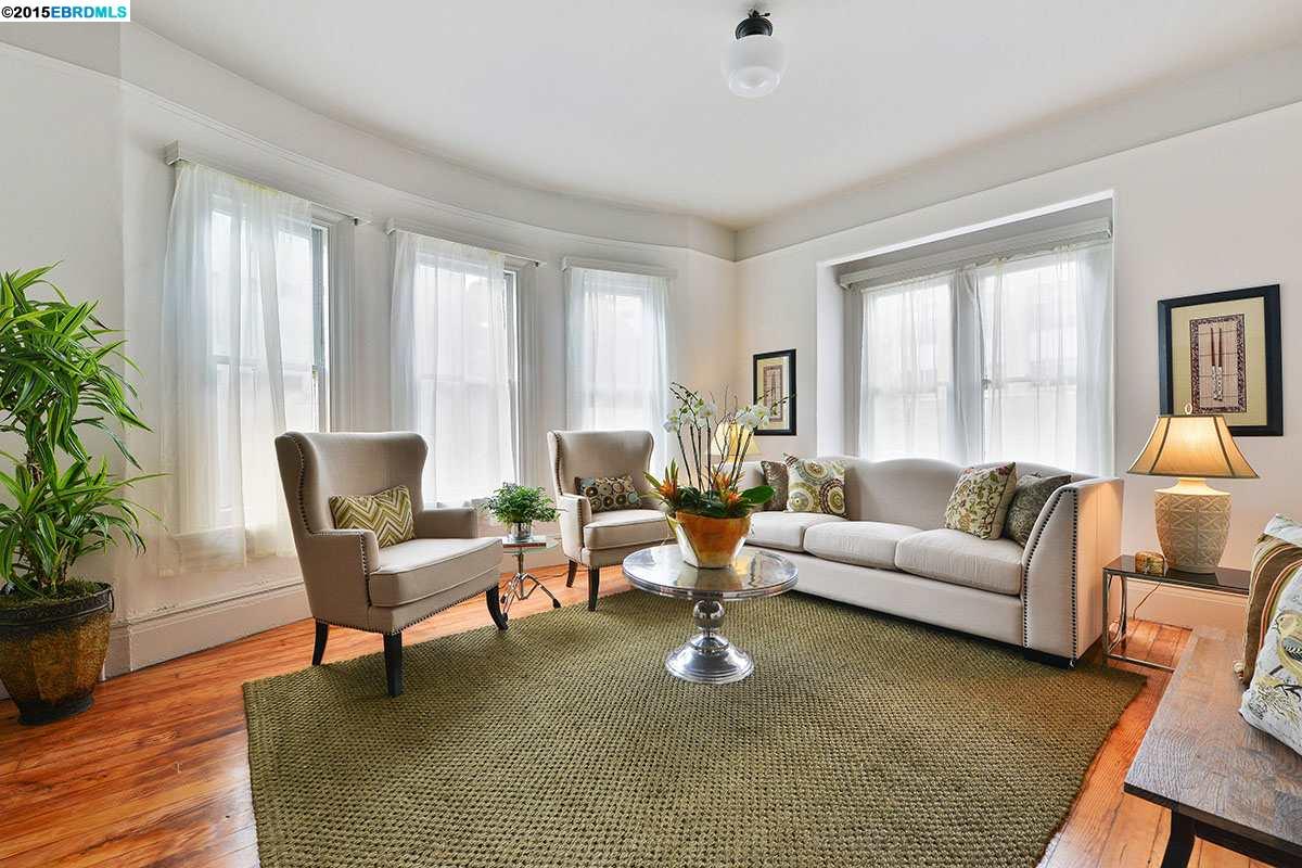 2028 BANCROFT WAY, BERKELEY, California 94704, ,Comm Ri Multi-units 5+,For Sale,BANCROFT WAY,40717113