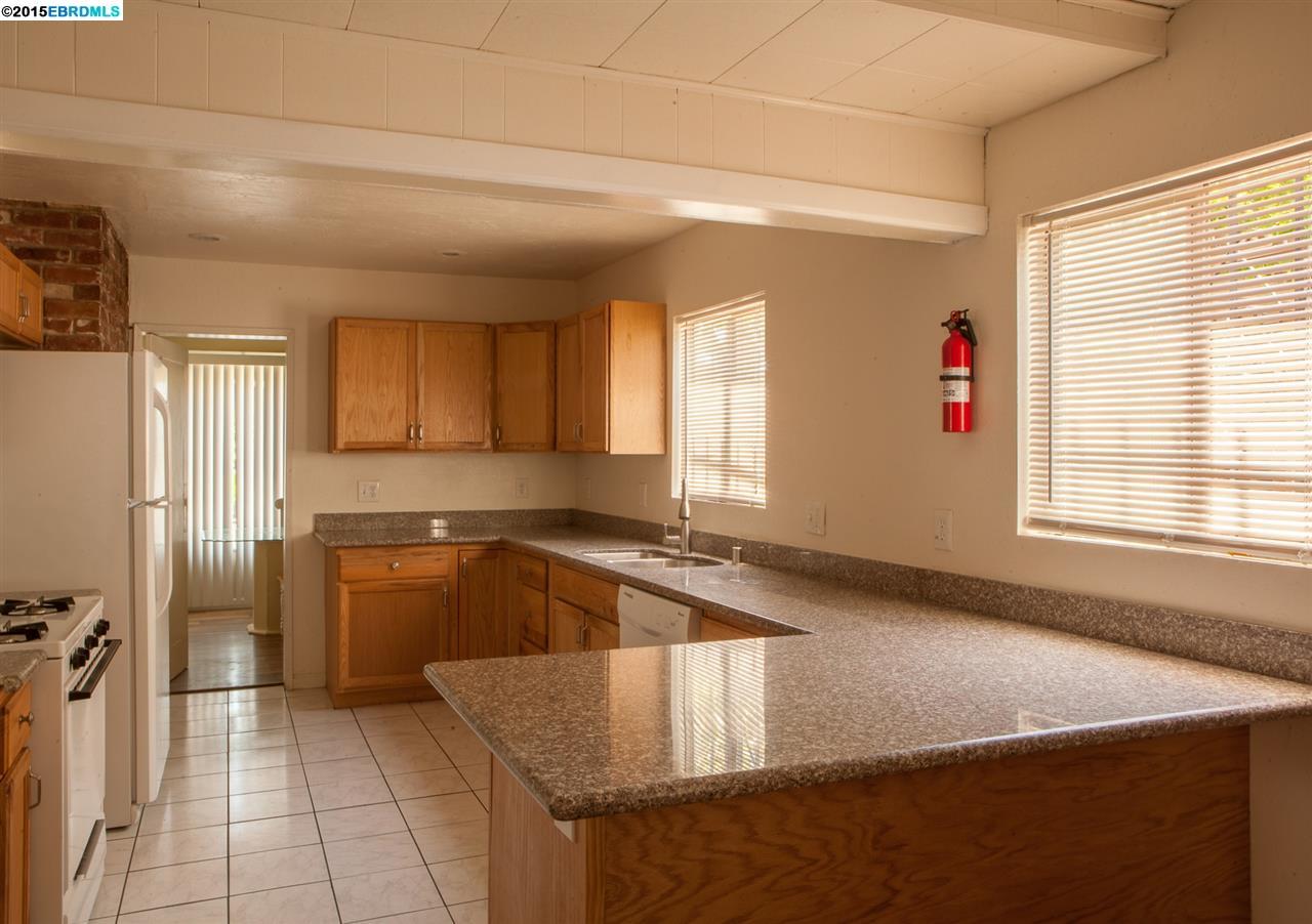 1529 Alcatraz Ave, BERKELEY, California 94703, ,Comm Ri Multi-units 5+,For Sale,Alcatraz Ave,40718113
