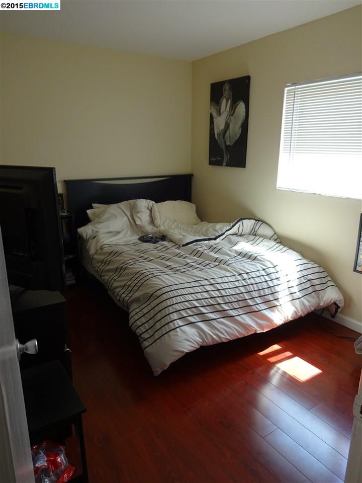 1529 Alcatraz Ave, BERKELEY, California 94703, ,Comm Ri Multi-units 5+,For Sale,Alcatraz Ave,40718113