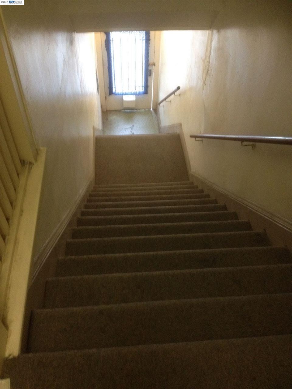 2000 Park Blvd, OAKLAND, California 94606, ,Comm Ri Multi-units 5+,For Sale,Park Blvd,40718129
