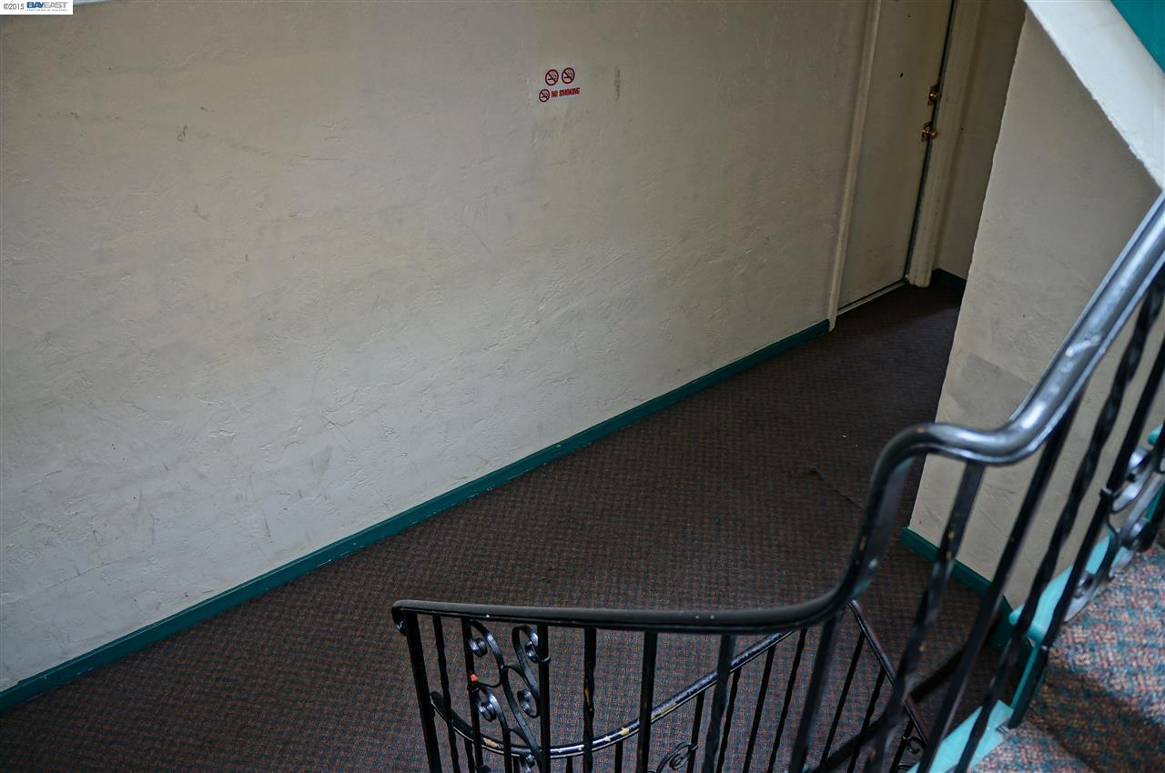 1829 6th Avenue, OAKLAND, California 94606, ,Comm Ri Multi-units 5+,For Sale,6th Avenue,40720559
