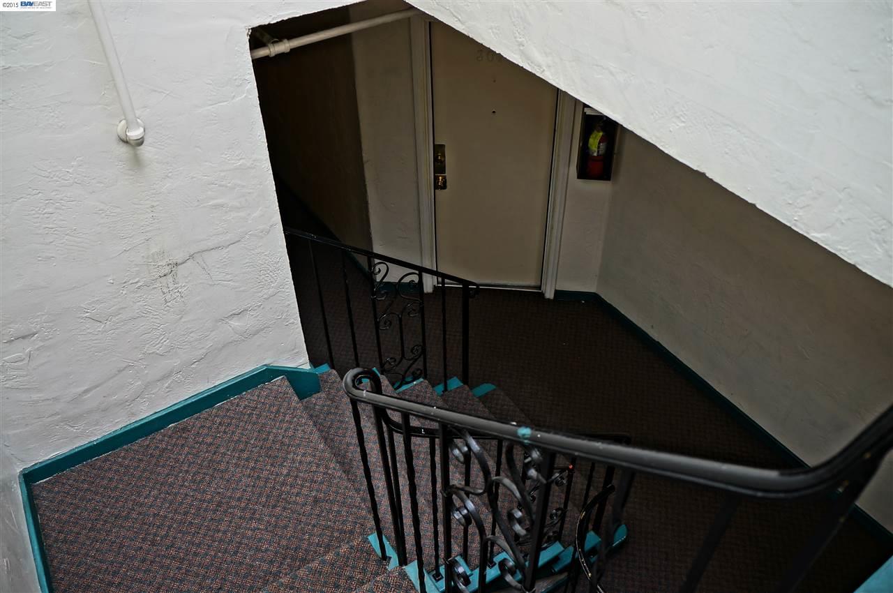 1829 6th Avenue, OAKLAND, California 94606, ,Comm Ri Multi-units 5+,For Sale,6th Avenue,40720559