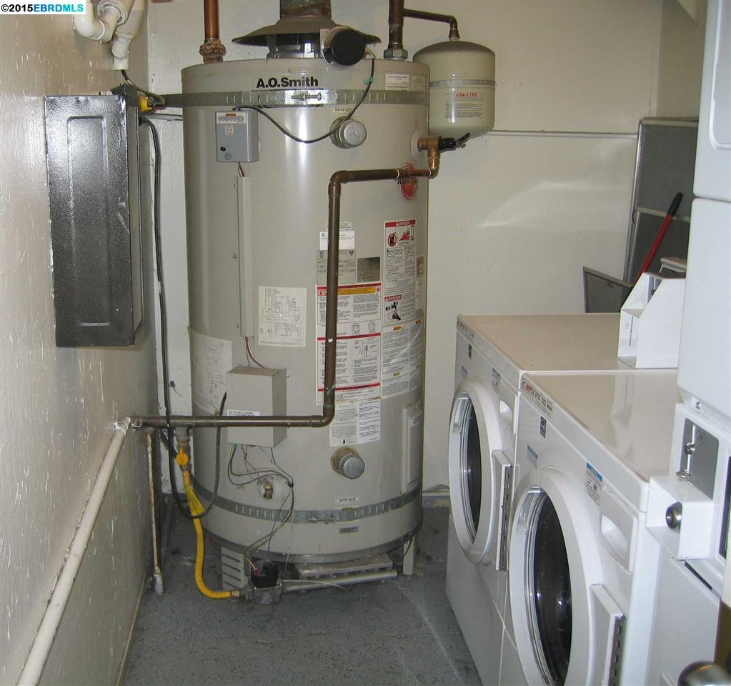 430 Vernon, OAKLAND, California 94610, ,Comm Ri Multi-units 5+,For Sale,Vernon,40721340
