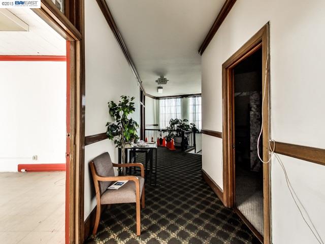 5848 Foothill Blvd., OAKLAND, California 94605, ,Comm Ri Multi-units 5+,For Sale,Foothill Blvd.,40722683
