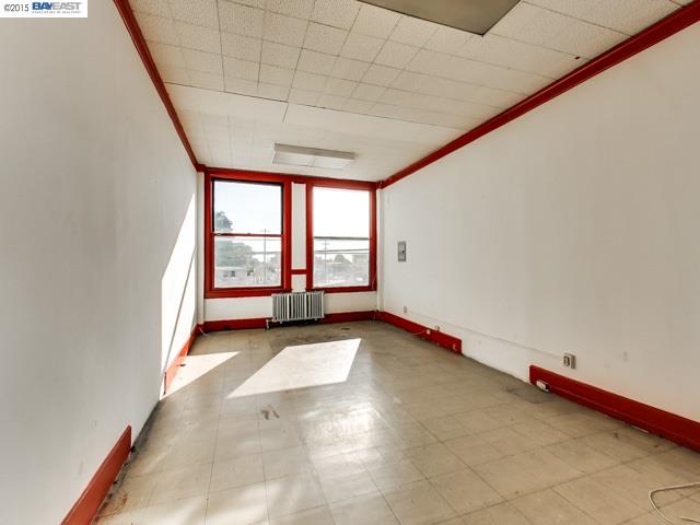 5848 Foothill Blvd., OAKLAND, California 94605, ,Comm Ri Multi-units 5+,For Sale,Foothill Blvd.,40722683