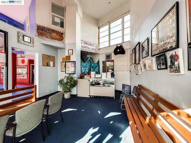 5848 Foothill Blvd., OAKLAND, California 94605, ,Comm Ri Multi-units 5+,For Sale,Foothill Blvd.,40722683