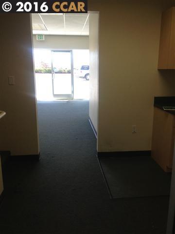 671 WILLOW PASS ROAD, Suite 8, PITTSBURG, California 94565, ,Comm Industrial For Lease,For Rent,WILLOW PASS ROAD, Suite 8,40940634
