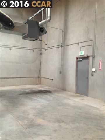 671 WILLOW PASS ROAD, Suite 8, PITTSBURG, California 94565, ,Comm Industrial For Lease,For Rent,WILLOW PASS ROAD, Suite 8,40940634