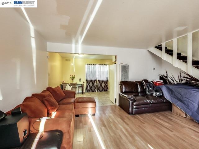 324 105th Ave., OAKLAND, California 94603, ,Comm Ri Multi-units 5+,For Sale,105th Ave.,40726392