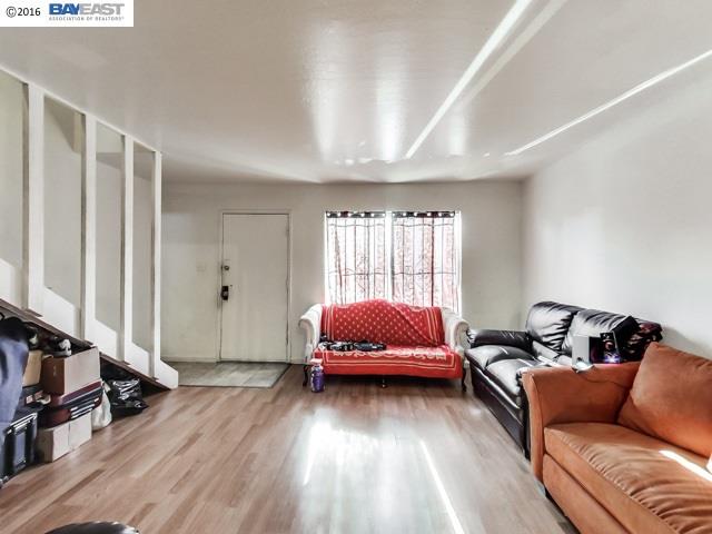 324 105th Ave., OAKLAND, California 94603, ,Comm Ri Multi-units 5+,For Sale,105th Ave.,40726392