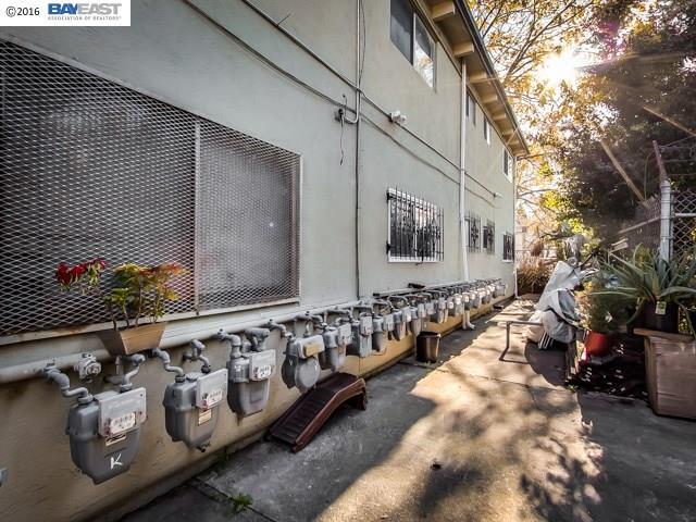 324 105th Ave., OAKLAND, California 94603, ,Comm Ri Multi-units 5+,For Sale,105th Ave.,40726392