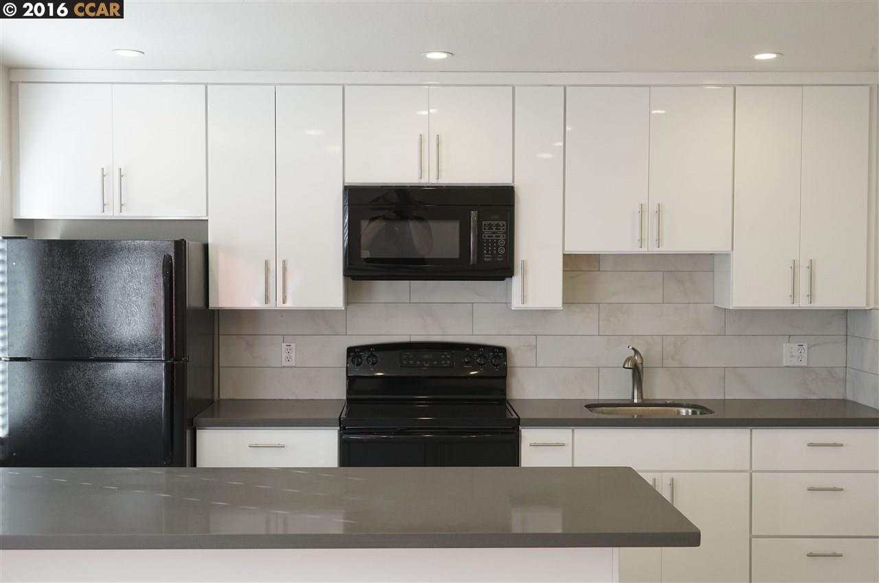 824 15th St, OAKLAND, California 94607, ,Comm Ri Multi-units 5+,For Sale,15th St,40726770