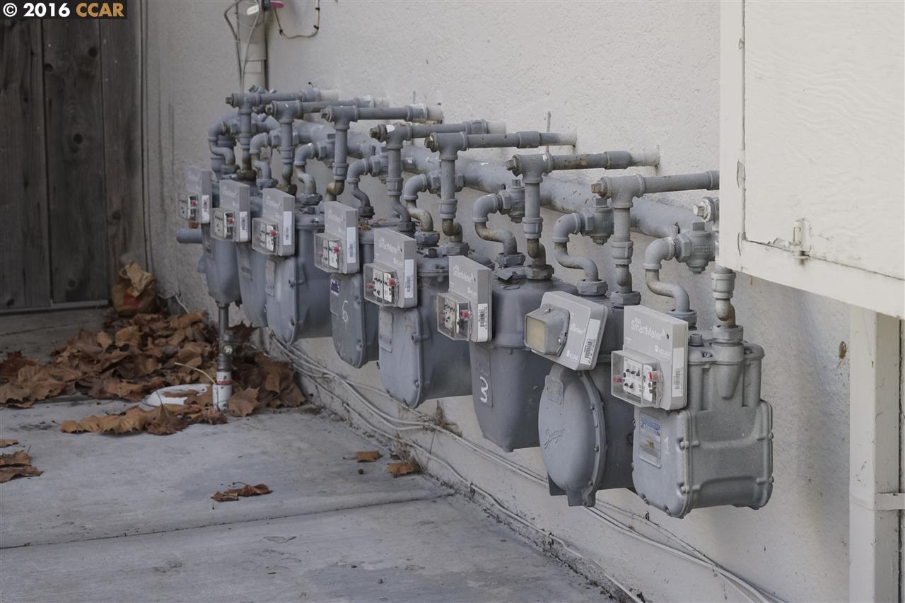 824 15th St, OAKLAND, California 94607, ,Comm Ri Multi-units 5+,For Sale,15th St,40726770