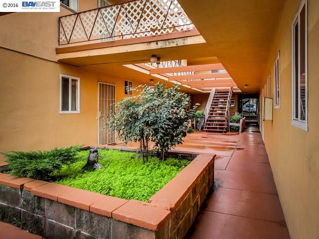 1830 6th Ave, OAKLAND, California 94606, ,Comm Ri Multi-units 5+,For Sale,6th Ave,40726974