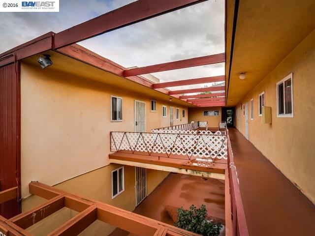 1830 6th Ave, OAKLAND, California 94606, ,Comm Ri Multi-units 5+,For Sale,6th Ave,40726974