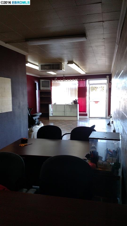 3790 RAILROAD AVE, PITTSBURG, California 94565, ,Comm Industrial For Lease,For Rent,RAILROAD AVE,40940694