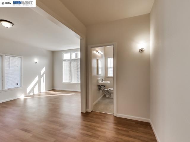 1945 26th Avenue, OAKLAND, California 94601, ,Comm Ri Multi-units 5+,For Sale,26th Avenue,40727570