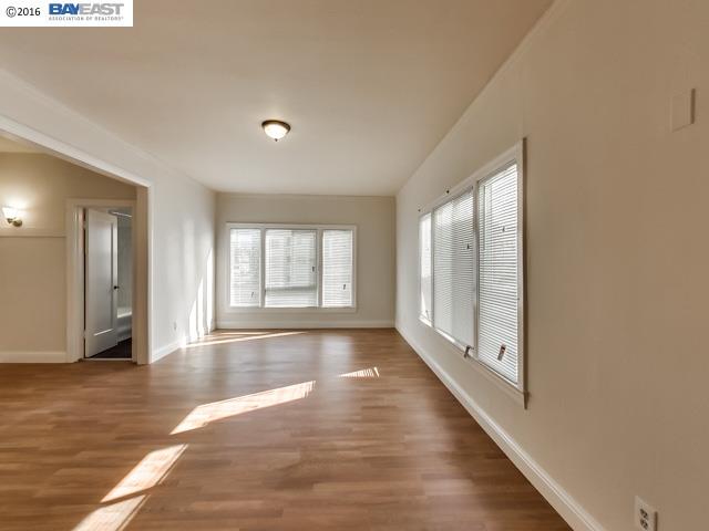 1945 26th Avenue, OAKLAND, California 94601, ,Comm Ri Multi-units 5+,For Sale,26th Avenue,40727570