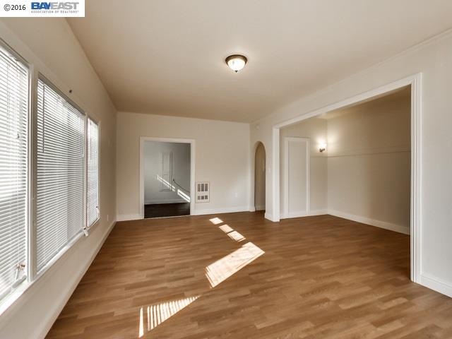 1945 26th Avenue, OAKLAND, California 94601, ,Comm Ri Multi-units 5+,For Sale,26th Avenue,40727570