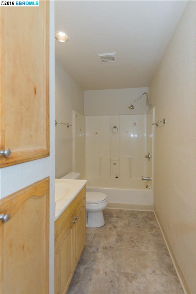 1907 30th St, OAKLAND, California 94606, ,Comm Ri Multi-units 5+,For Sale,30th St,40732691