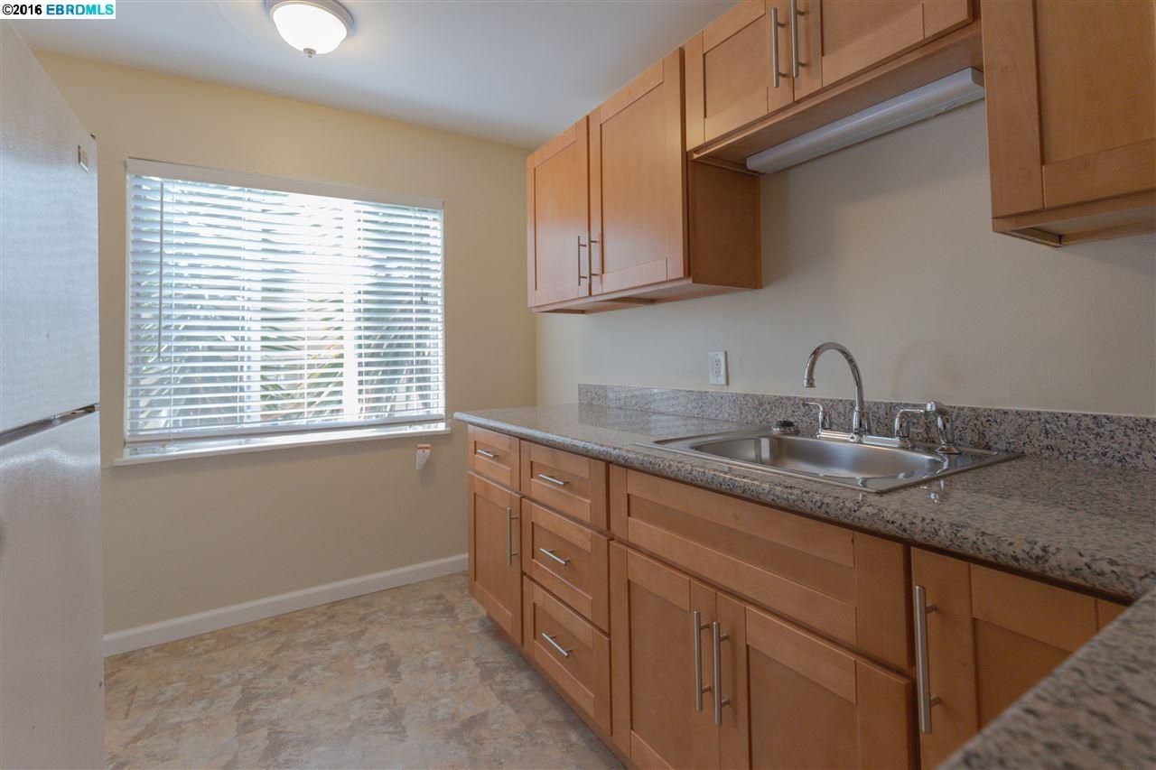 1907 30th St, OAKLAND, California 94606, ,Comm Ri Multi-units 5+,For Sale,30th St,40732691