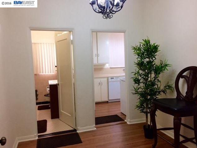 176 Athol Ave, OAKLAND, California 94606, ,Comm Ri Multi-units 5+,For Sale,Athol Ave,40733926