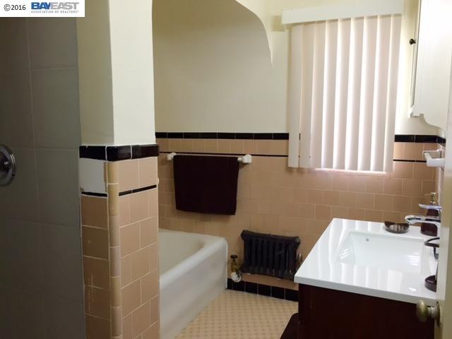 176 Athol Ave, OAKLAND, California 94606, ,Comm Ri Multi-units 5+,For Sale,Athol Ave,40733926
