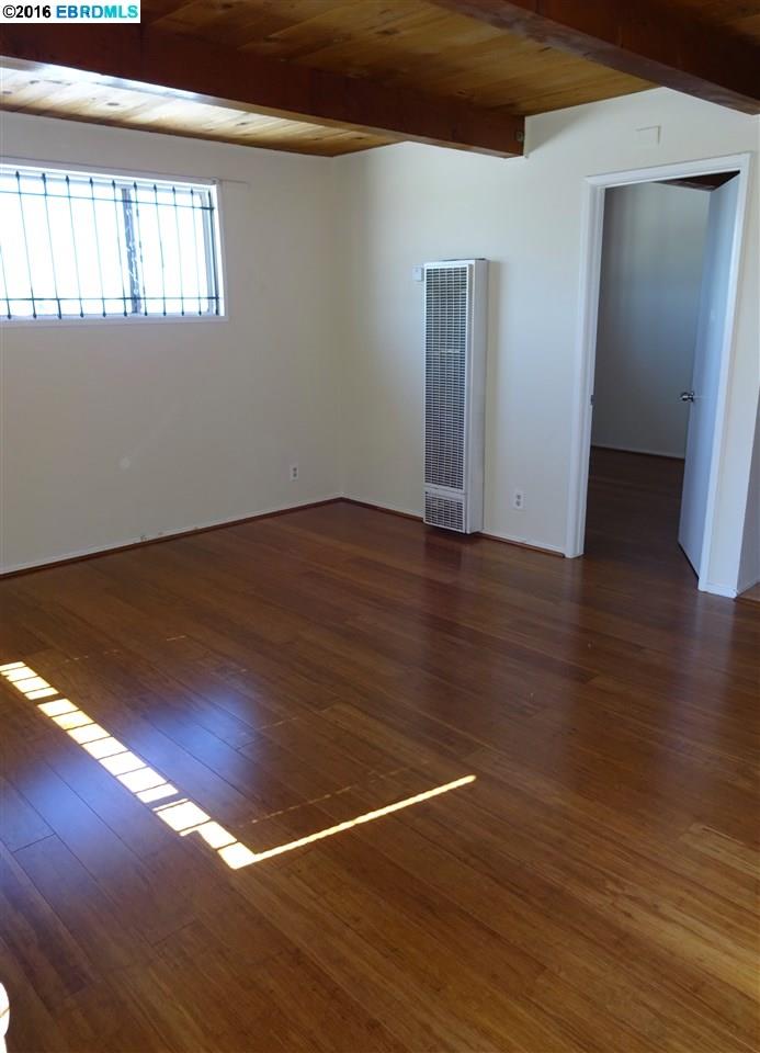 10016 MacArthur Blvd, OAKLAND, California 94605, ,Comm Ri Multi-units 5+,For Sale,MacArthur Blvd,40734073