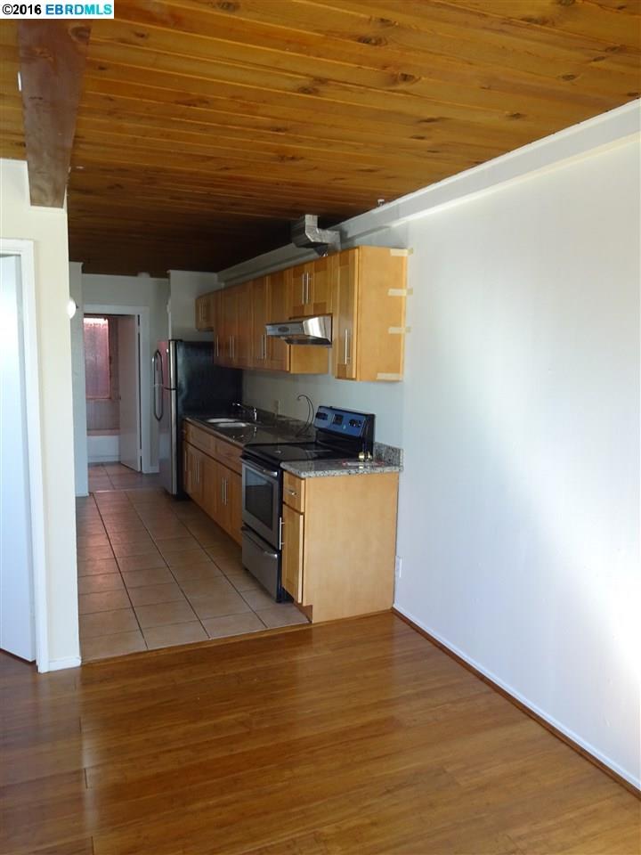 10016 MacArthur Blvd, OAKLAND, California 94605, ,Comm Ri Multi-units 5+,For Sale,MacArthur Blvd,40734073